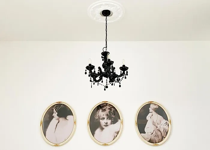 Vintage & Modern - Of Both Worlds In The Heart Of Lägenhet Prag